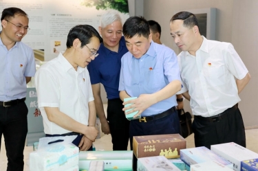 要聞 | 嘉興市委副書記、政法委書記帥燮瑯一行蒞臨景興紙業(yè)調(diào)研指導(dǎo)